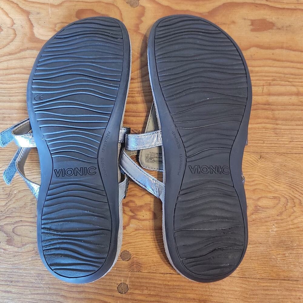 VIONIC WOMEN SANDAL KARLEY COMFORT STRAPPY SLIP ON COASTAL BEACH SZ 9 EUC - Picture 7 of 7